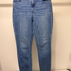 Old Navy Women's Skinny Jeans in Blue